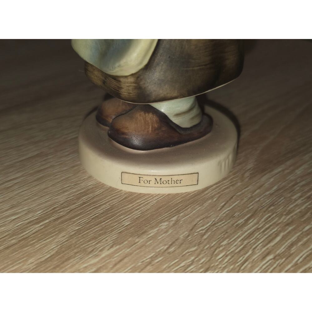 Vintage Hummel Figurine "For Mother" TMK 4 #257 5" Goebel Figure Germany‎ - Picture 6 of 7